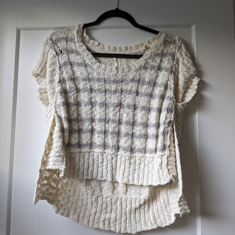 Short Sleeve Crop Knit Shirt